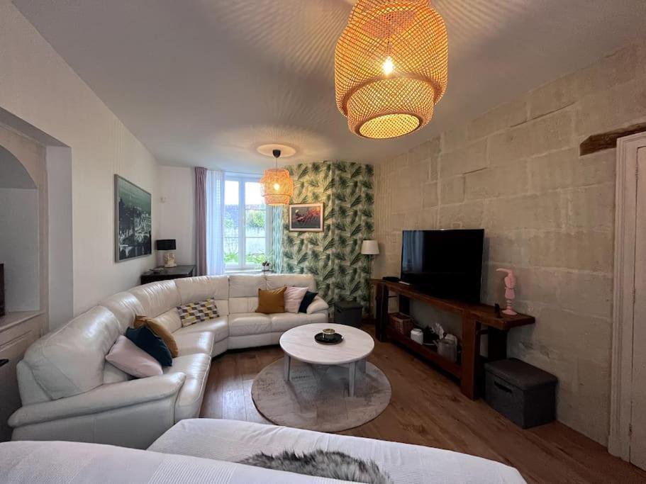 La Maison De Paulette Meuble De Tourisme 4 Etoiles Neuvy-le-Roi Luaran gambar